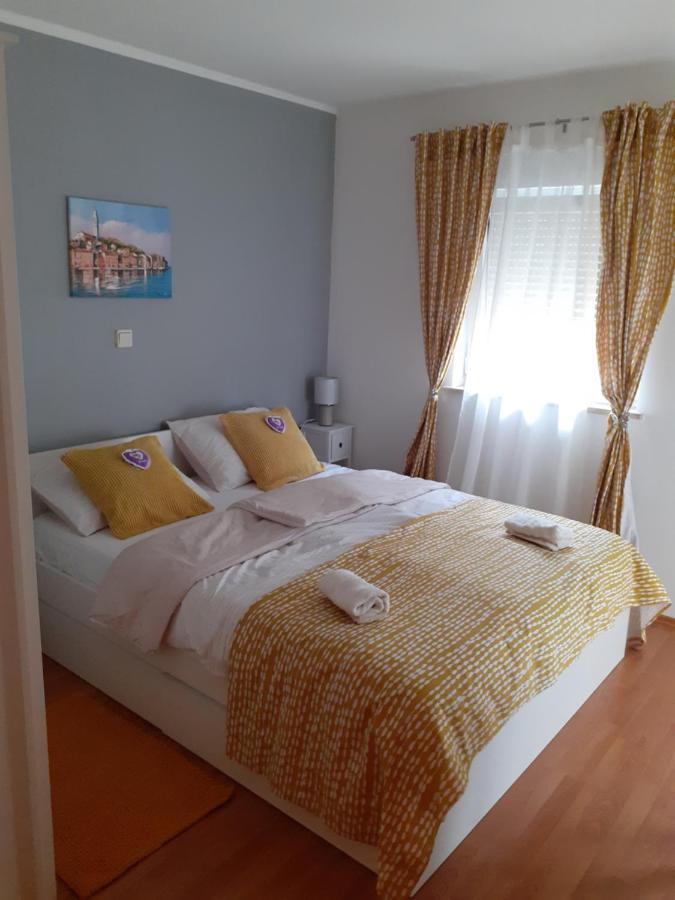 Lola Apartmani Rovinj Ngoại thất bức ảnh